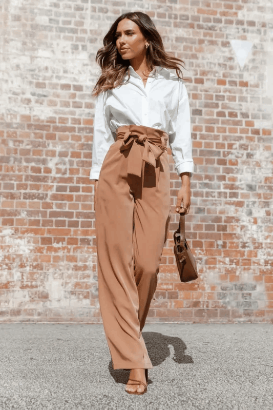 Elegant Yet Easy: Fashion Tips for Women On-the-Go